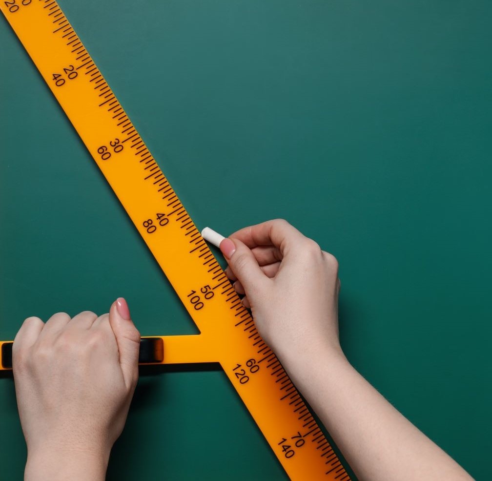 Учитель черчения